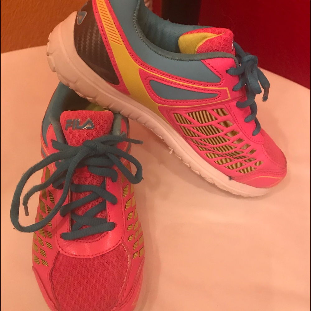 FILA Women’s size 3.5”